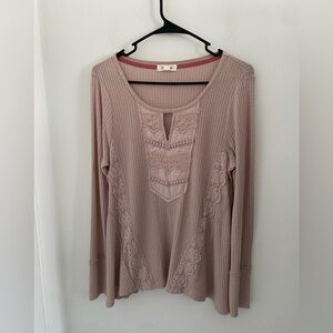 Taylor&Sage Waffle Knit Lace Detail Top